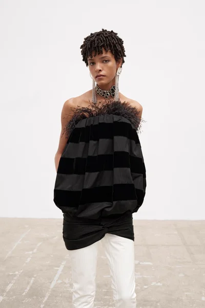 Look 63